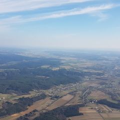 Flugwegposition um 13:48:56: Aufgenommen in der Nähe von Gemeinde Litzelsdorf, 7532 Litzelsdorf, Österreich in 939 Meter